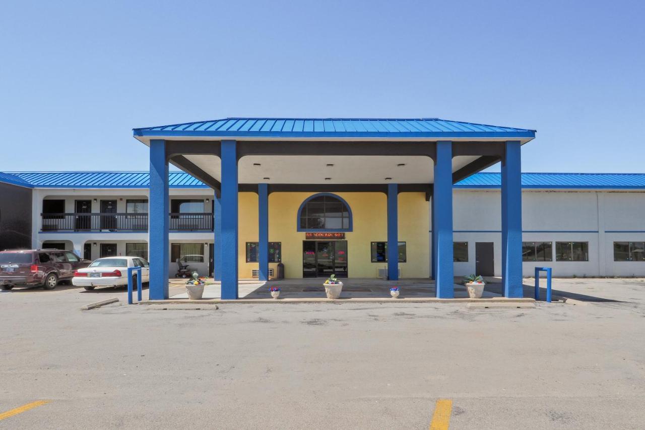 Lonestar Inn & Suites, Erick Ok Hwy 40 By Oyo Dış mekan fotoğraf